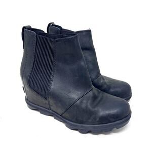 Sorel Joan of Arctic Wedge II Womens 8 Chelsea Boot Black Leather Hidden Heel